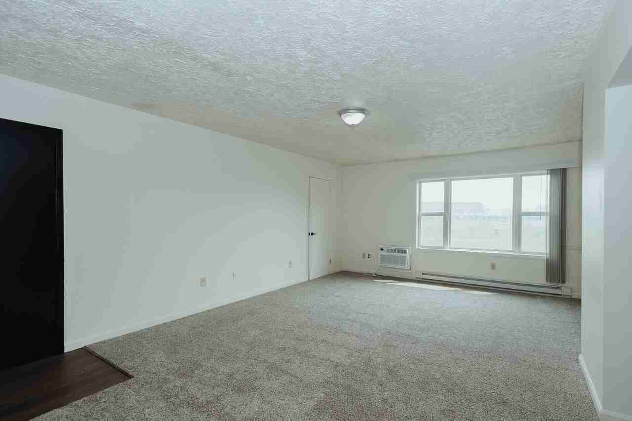 401 East Rd - 6 #6 - Photo 6 of 11