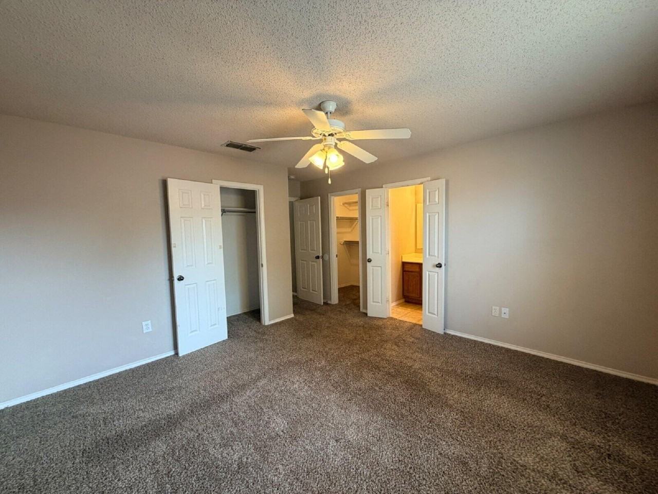 6535 87th St - Photo 5 of 14