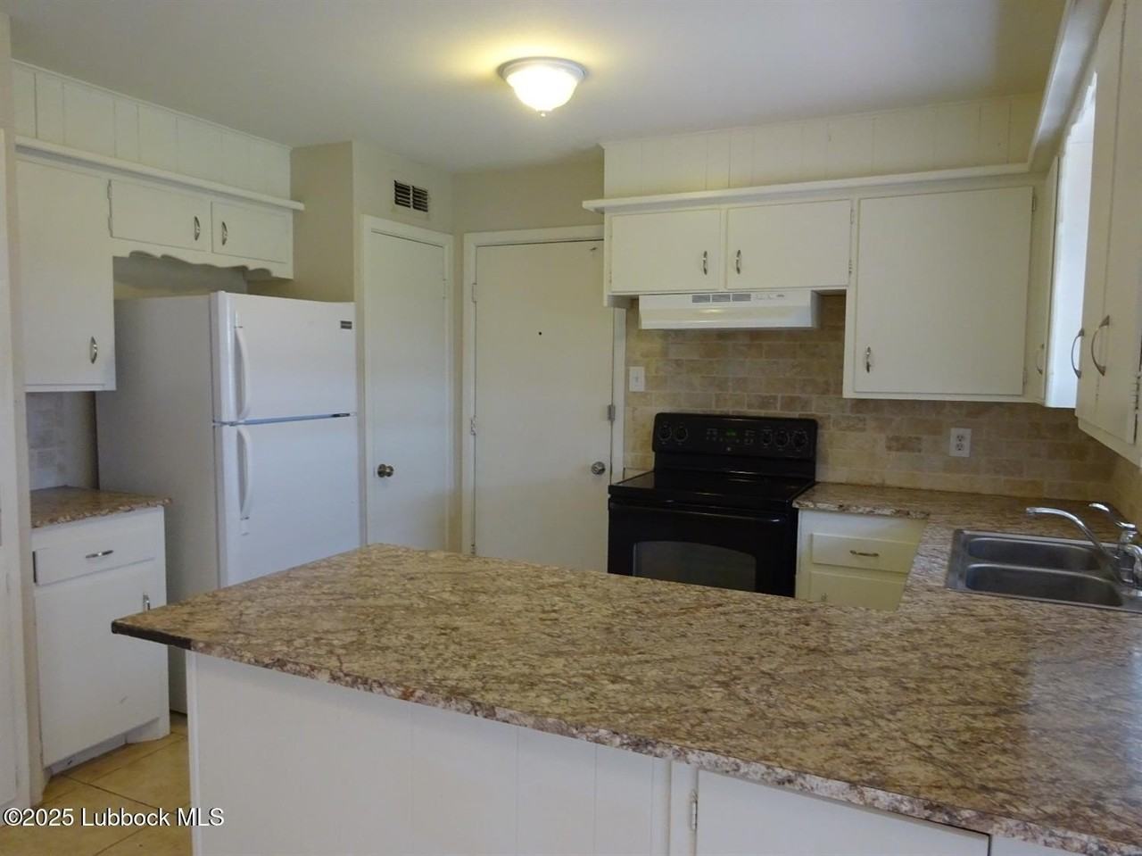 5204 14th St - Photo 2 of 9