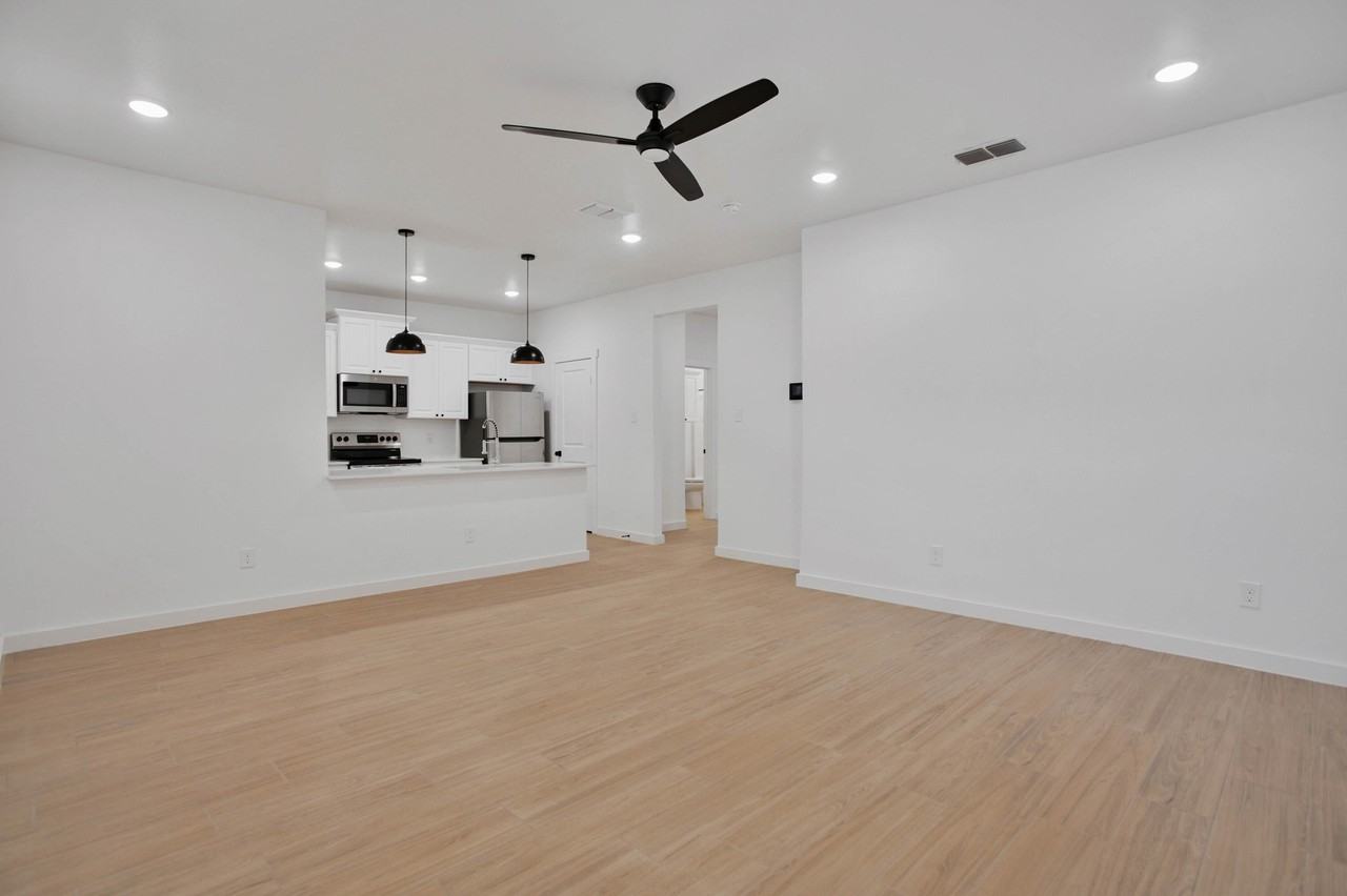 5806 Virginia Ave - Photo 3 of 25