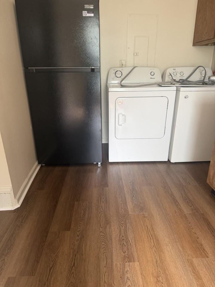 311 N Hamilton St #D - Photo 7 of 10