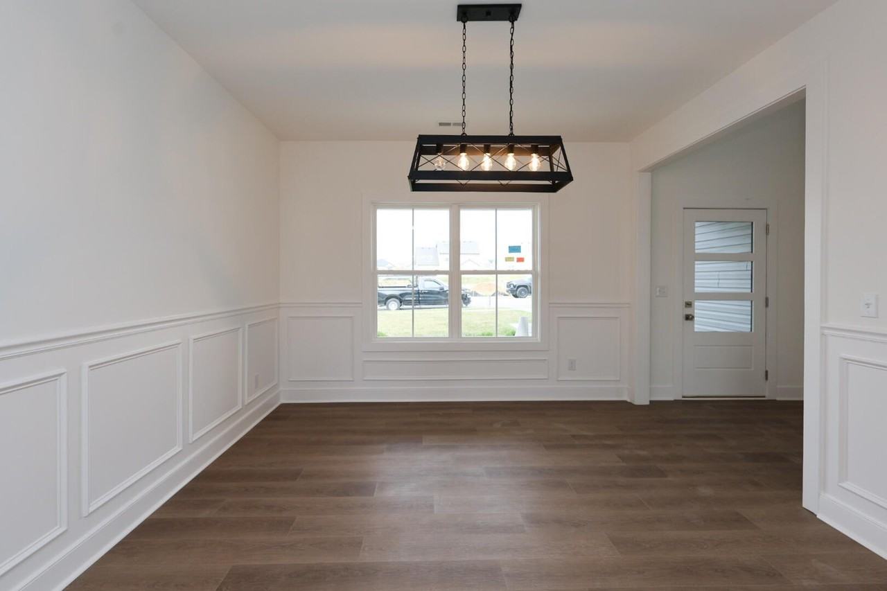 208 Skaggs Blvd - Photo 4 of 29