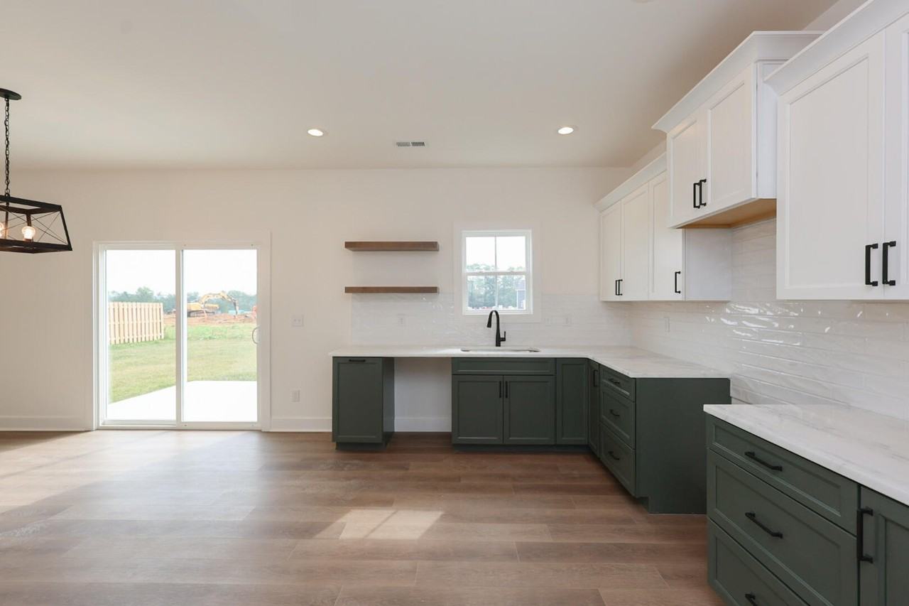 208 Skaggs Blvd - Photo 5 of 29
