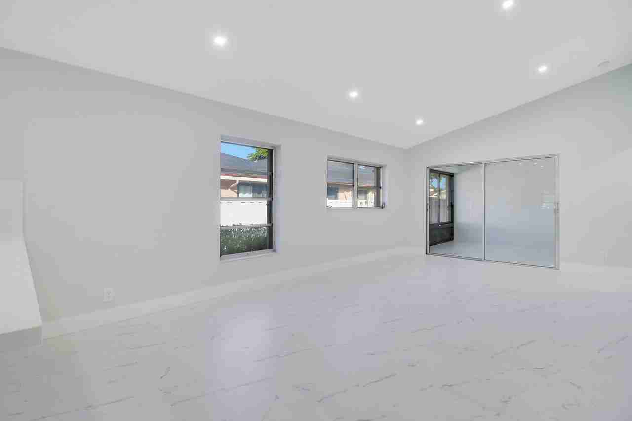 8055 Sweetbriar Way - Photo 5 of 8