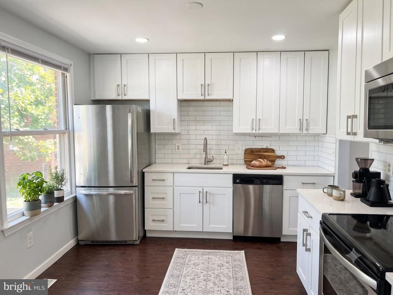 423 Gorman Ave - Photo 3 of 26