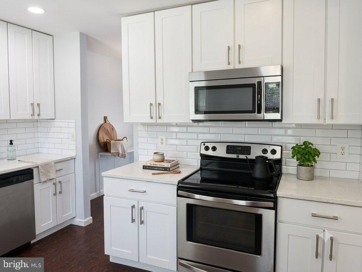 423 Gorman Ave - Photo 4 of 26