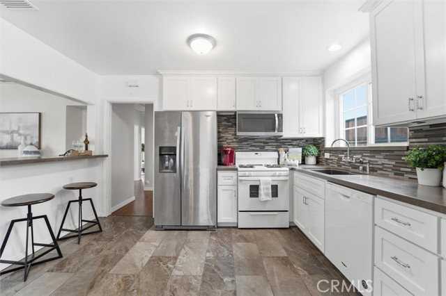 11937 S La Cienega Blvd - Photo 7 of 8