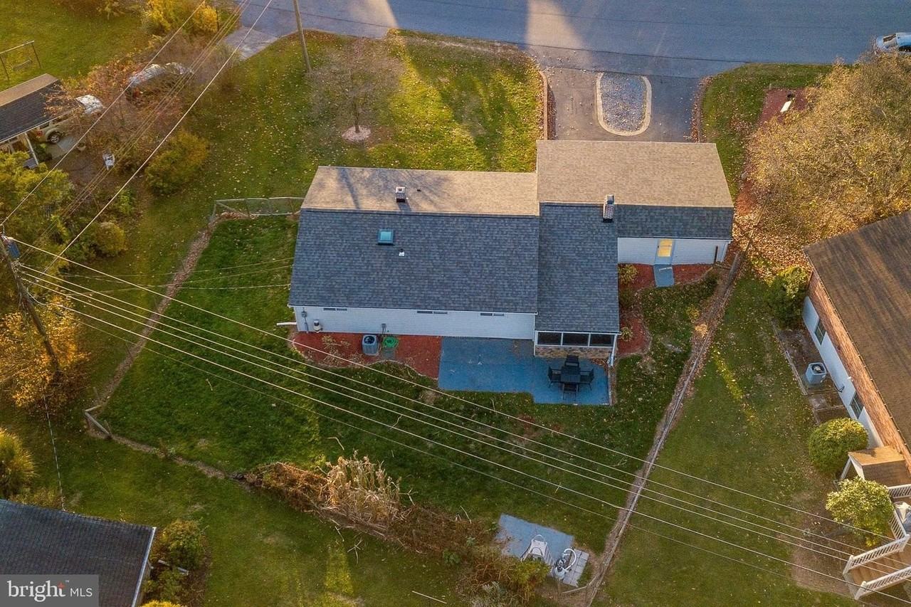 11419 Greenberry Rd - Photo 5 of 49