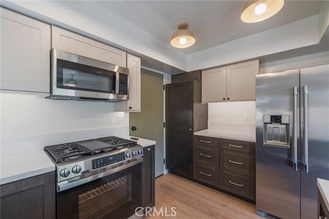 18326 Mansel Ave - Photo 3 of 8