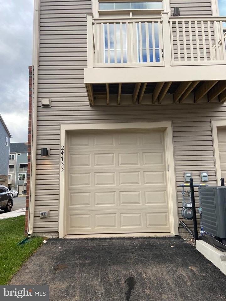 24733 Monk Meadows Ter - Photo 6 of 50