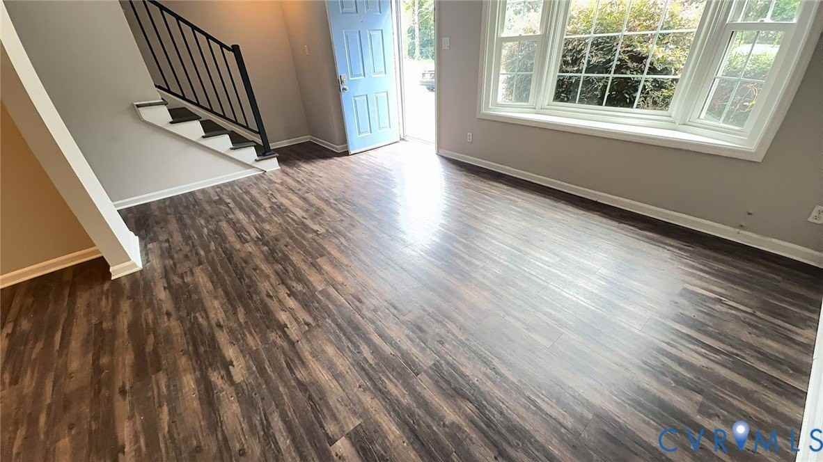 7946 Provincetown Dr - Photo 3 of 10