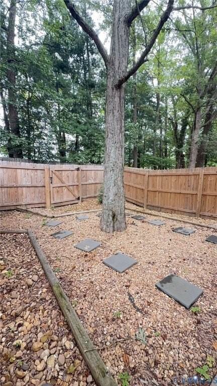 7946 Provincetown Dr - Photo 5 of 10