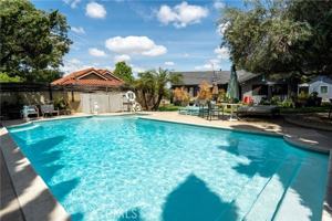 featured image of 1304 E Carleton Ave