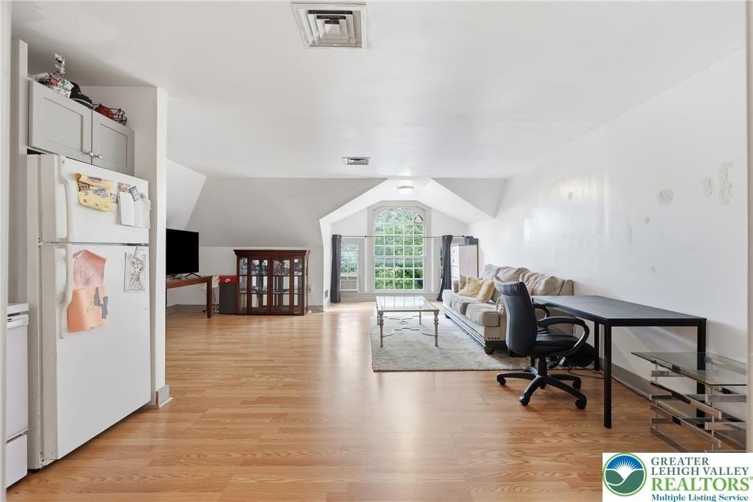 202 N 17th St #D - Photo 4 of 14