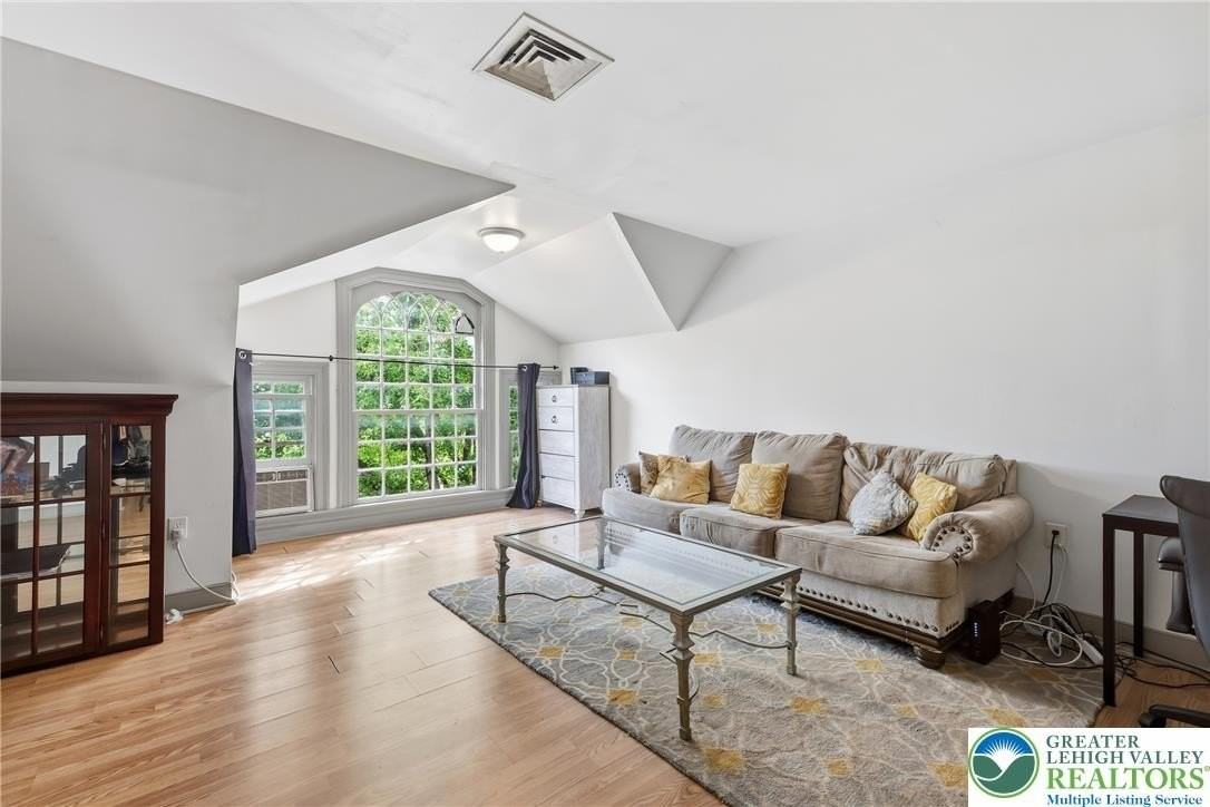 202 N 17th St #D - Photo 5 of 14