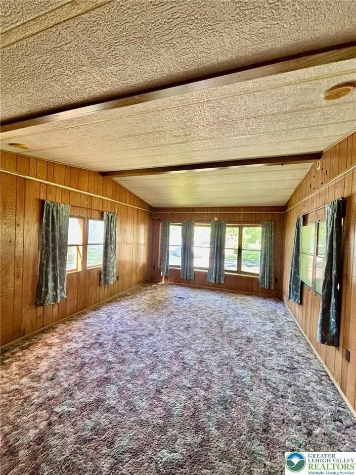1402 Main St - Photo 5 of 11