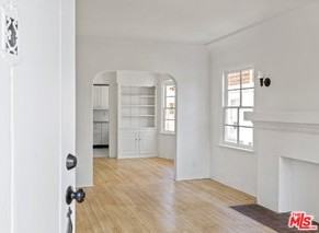 643 Vernon Ave - Photo 2 of 8