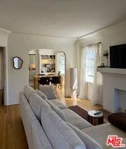643 Vernon Ave - Photo 3 of 8