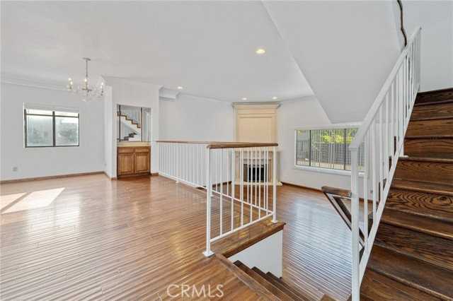807 N Sycamore Ave #6 - Photo 5 of 8
