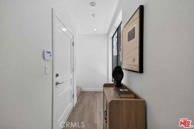 1204 N Orange Grove Ave - Photo 3 of 8