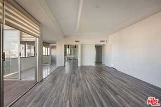 7250 Franklin Ave #702 - Photo 4 of 8