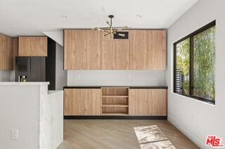 1450 S Crescent Heights Blvd - Photo 4 of 8