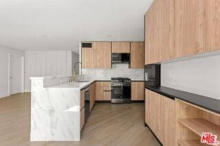 1450 S Crescent Heights Blvd - Photo 5 of 8