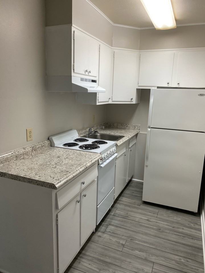 Pershing Street - 650 F #650F - Photo 7 of 20