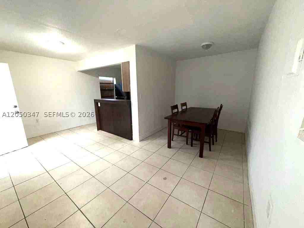 800 Nw 56th St #3 - Photo 6 of 18