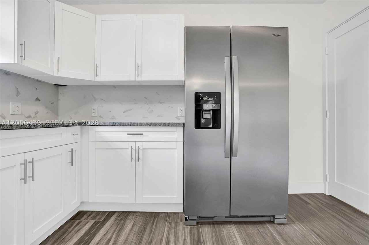 929 S N St #5 - Photo 6 of 24