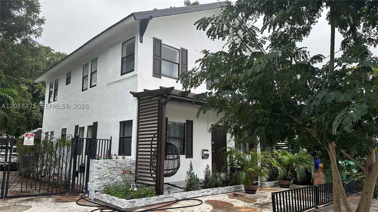 1668 Sw 20th St #1 - Photo 2 of 50