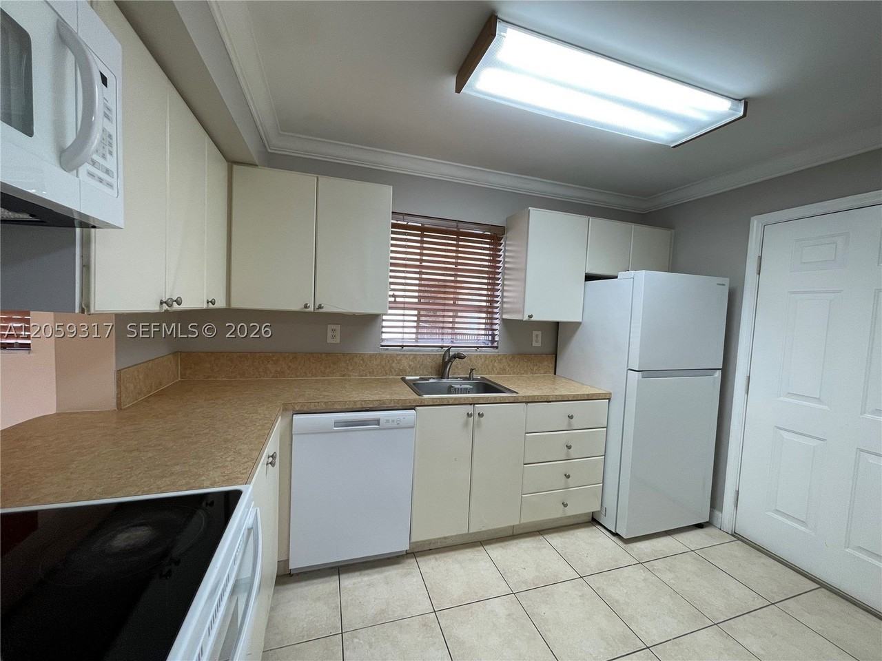 8600 Sw 109th Ave #4-220 - Photo 2 of 18