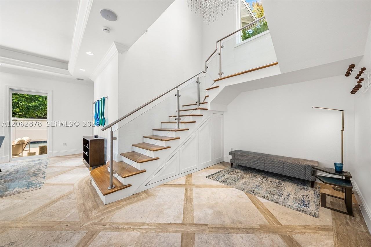 6 Coconut Ln - Photo 4 of 50