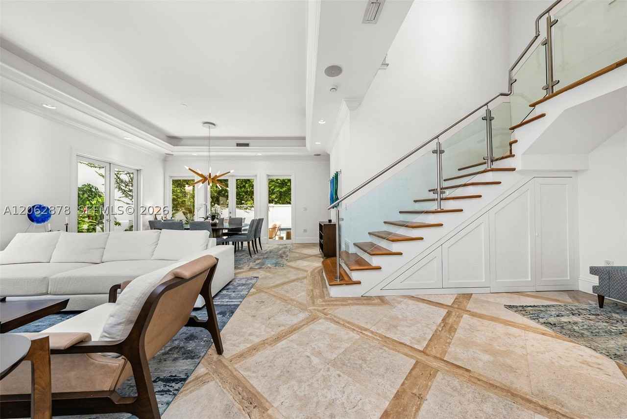 6 Coconut Ln - Photo 5 of 50