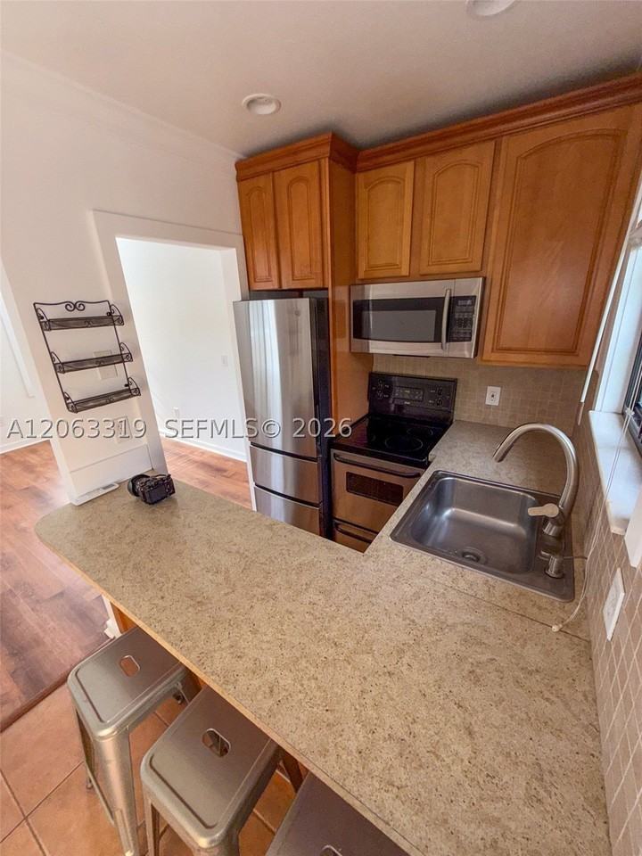 1222 Salzedo St #4 - Photo 5 of 28