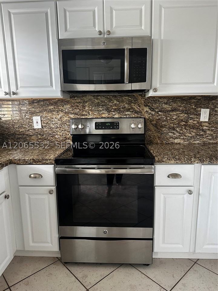 8305 Sunrise Lakes Blvd #310 - Photo 5 of 17