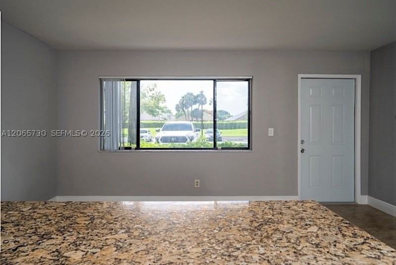 1606 Meadows Cir W #1606 - Photo 7 of 17