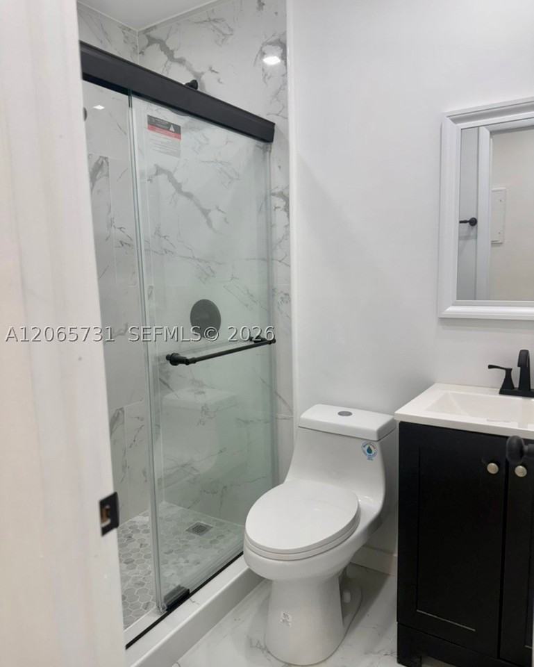 7521 Ne 2nd Ct #3 - Photo 6 of 48