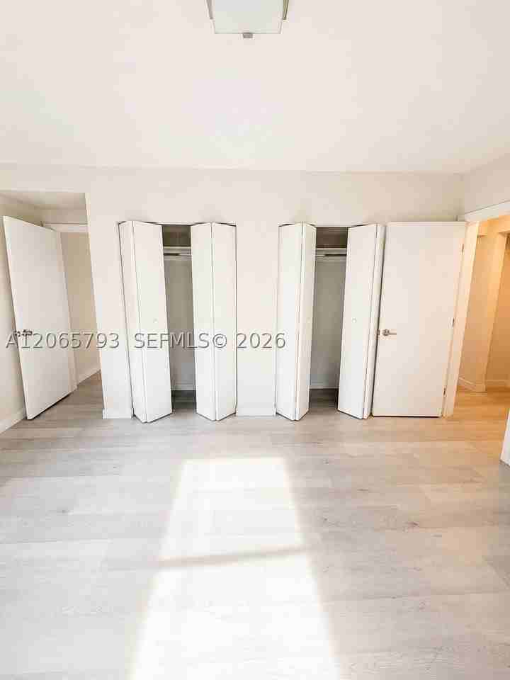 1535 Michigan Ave #6 - Photo 5 of 8