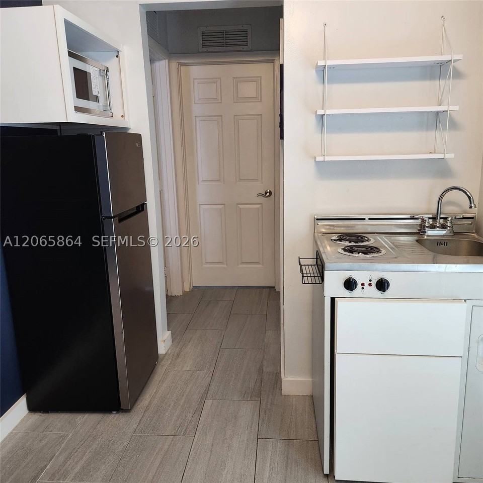14307 Sw 159th Ter #B - Photo 4 of 7