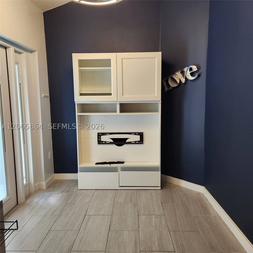 14307 Sw 159th Ter #B - Photo 5 of 7