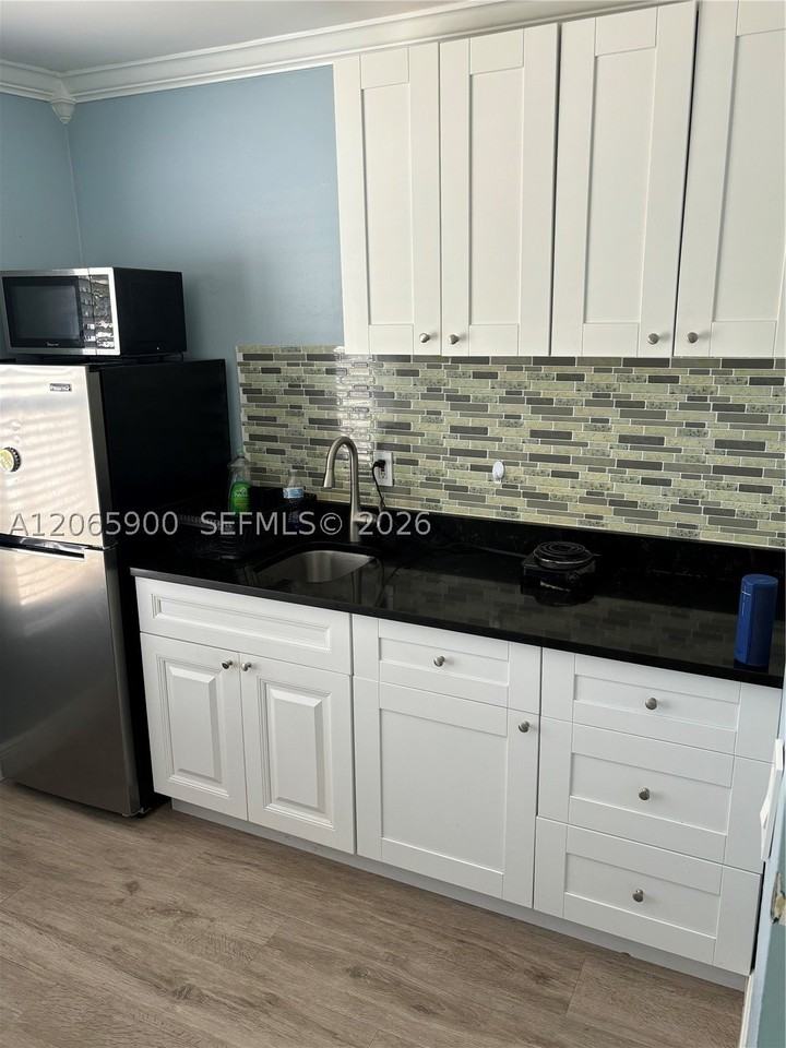 15050 Pierce St #1 - Photo 3 of 6