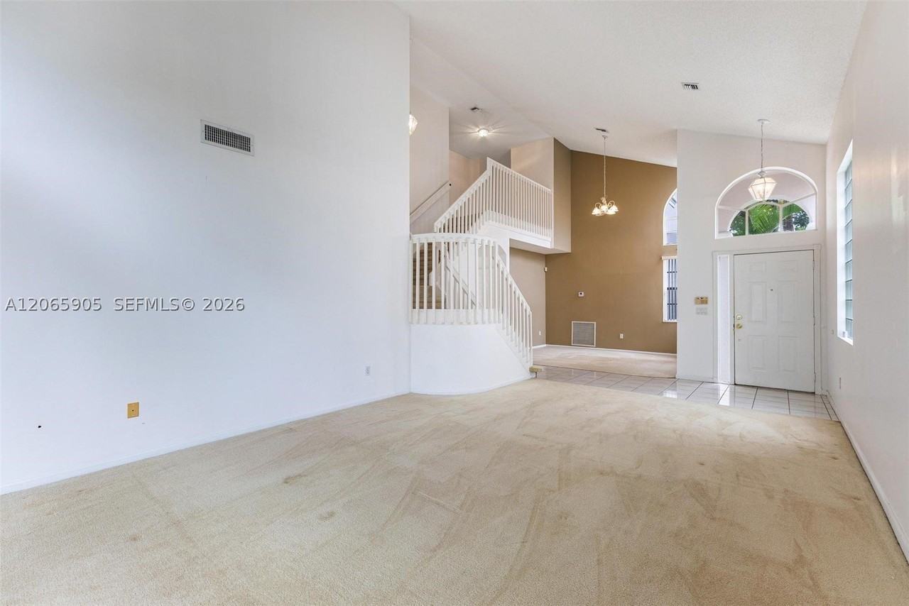 2138 Chagall Cir - Photo 3 of 27