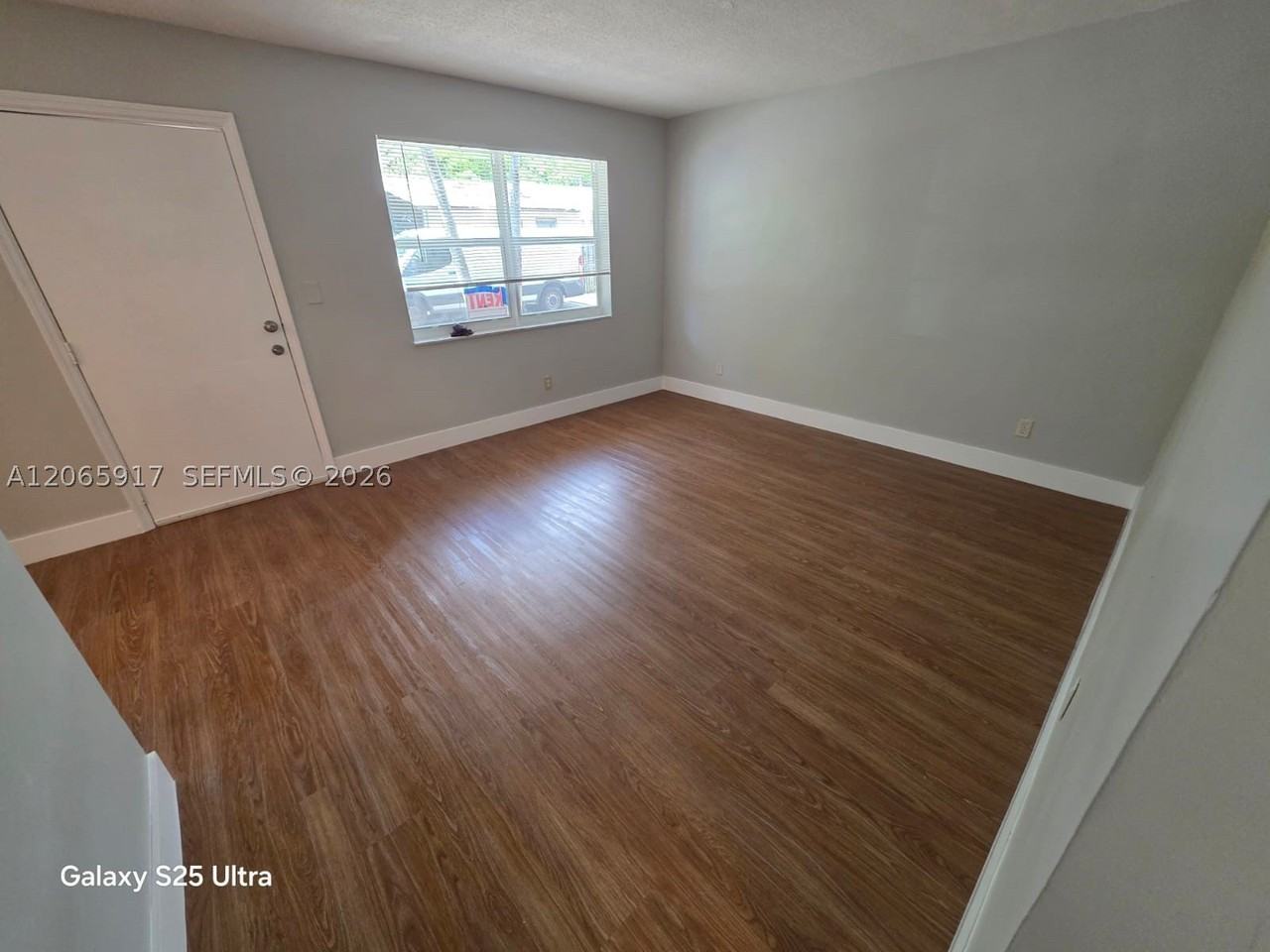 4732 Sw 33rd Ave #104 - Photo 5 of 14