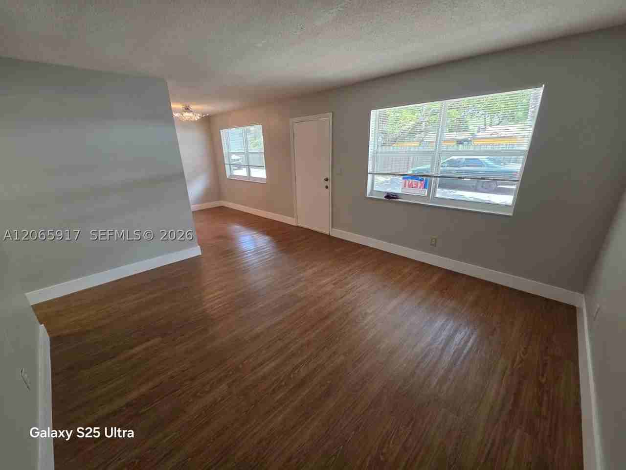 4732 Sw 33rd Ave #104 - Photo 7 of 14