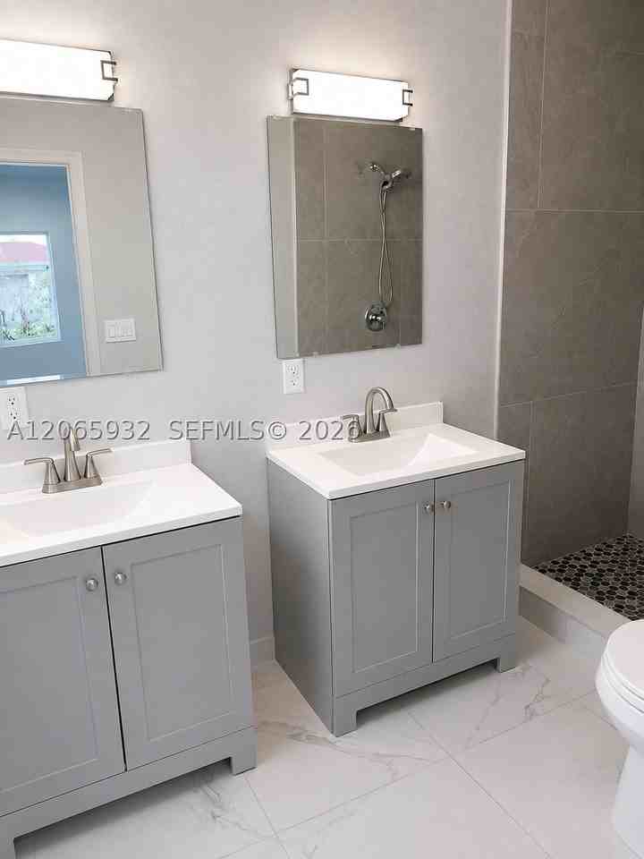 1311 Nw 52nd St #1 - Photo 6 of 9
