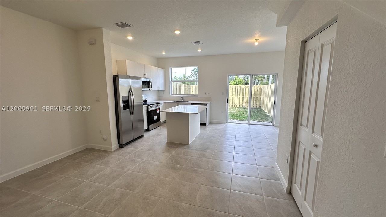 29261 Sw 162nd Ct #29261 - Photo 2 of 11