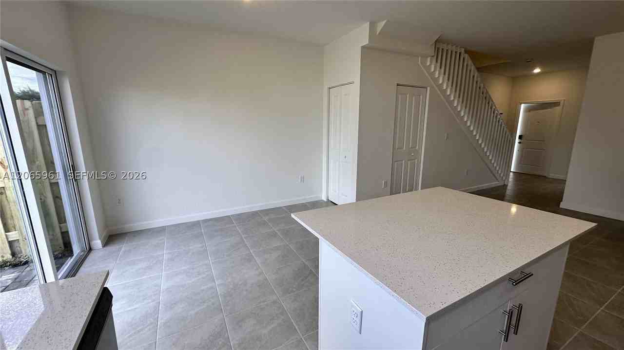 29261 Sw 162nd Ct #29261 - Photo 4 of 11