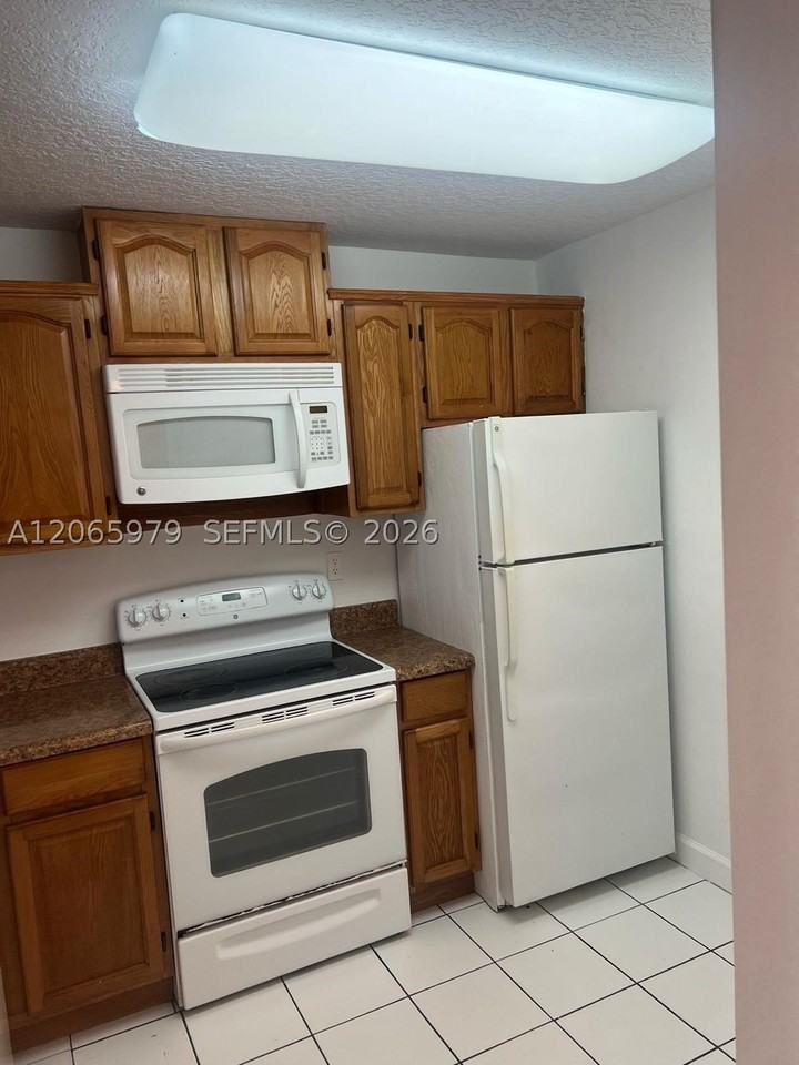 3399 Foxcroft Rd #114 - Photo 5 of 17