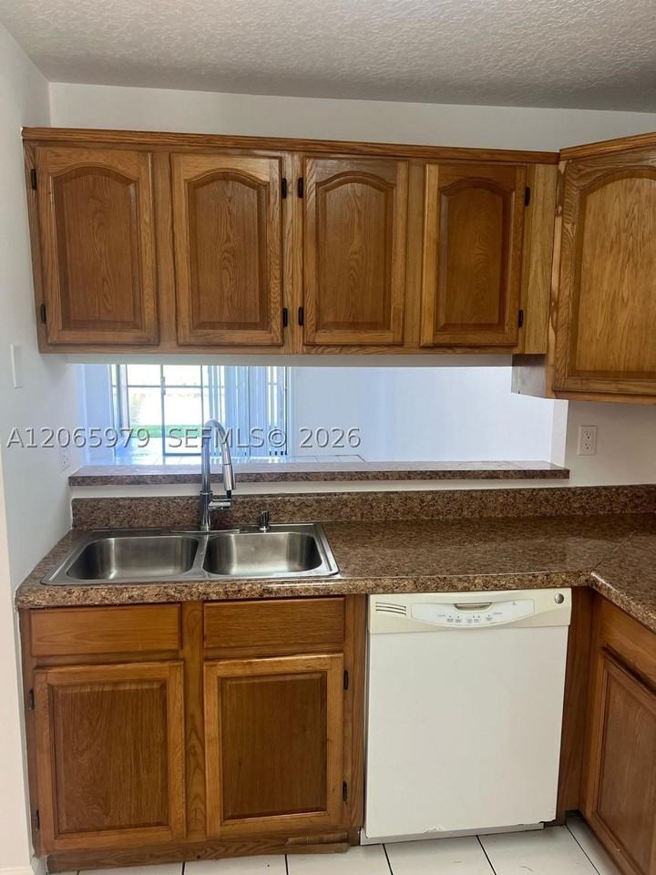 3399 Foxcroft Rd #114 - Photo 6 of 17